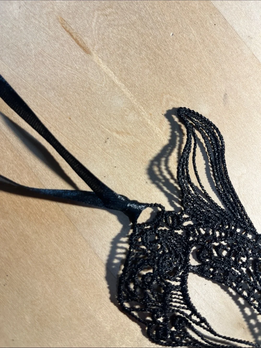 Lace Style Venetian Masquerade Mask - Black 4 pieces